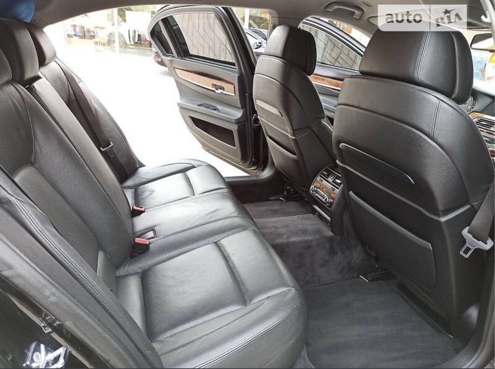 Продам BMW 740IL F01 2009 года
