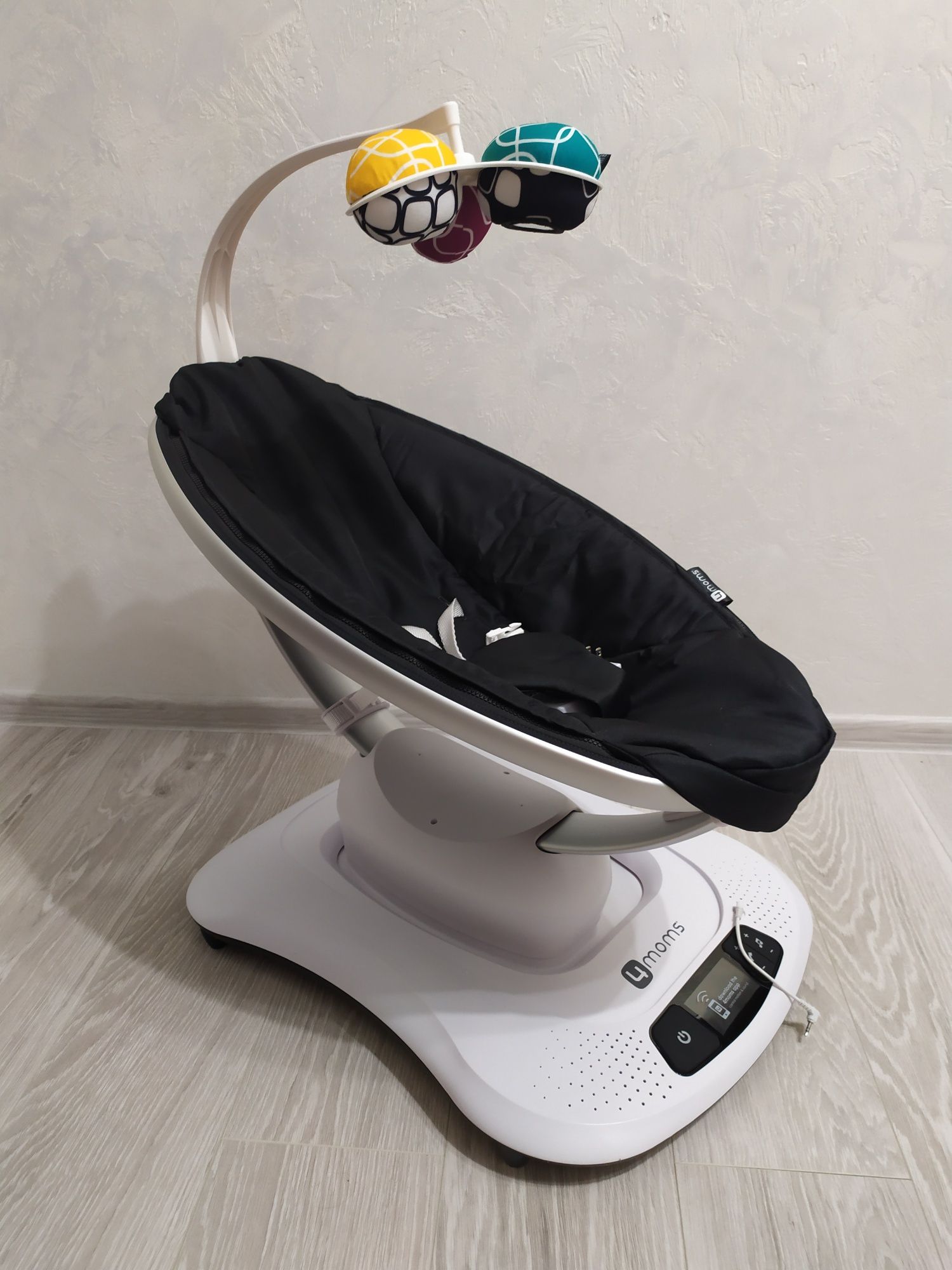 Качеля, укачивающий центр 4moms mamaroo