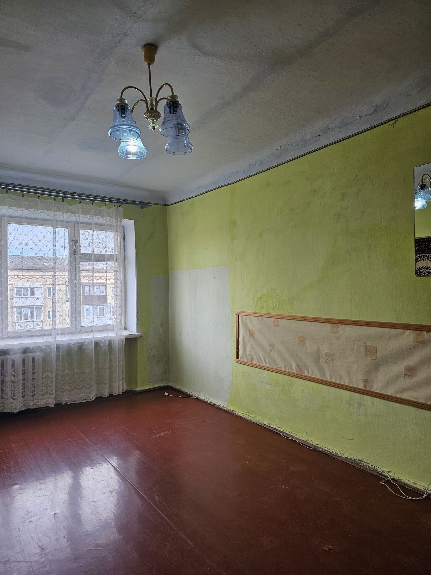 Продам 3 кімнатну квартиру в центрі міста