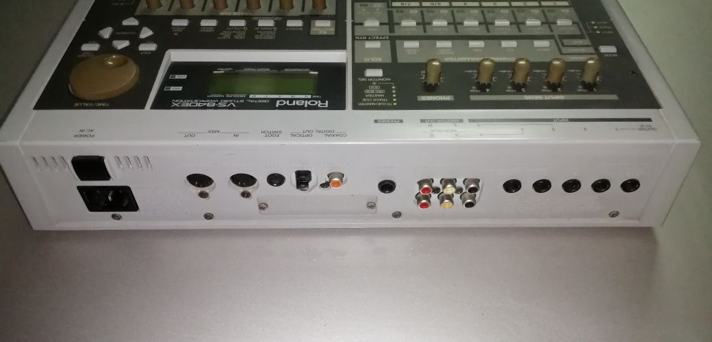 Roland VS-840EX - Gravador Pistas Digital Portátil