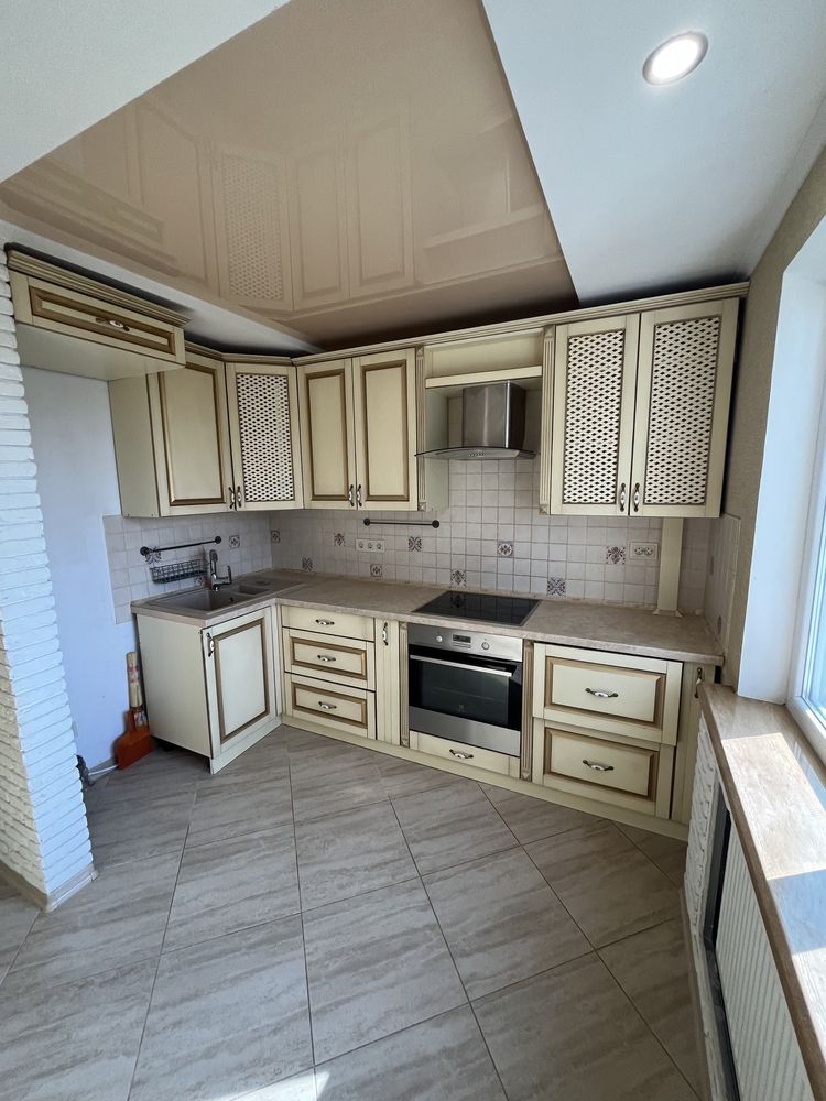 Продаж 2 кімнатної квартири вул. Космонавтів, зуп. Електронна