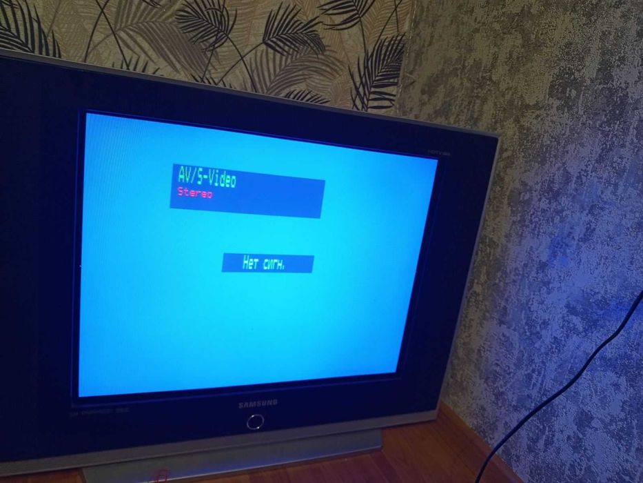 Телевізор робочий в ідеальному стані разом з т2