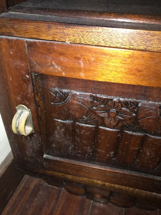 Móveis antigos interessantes