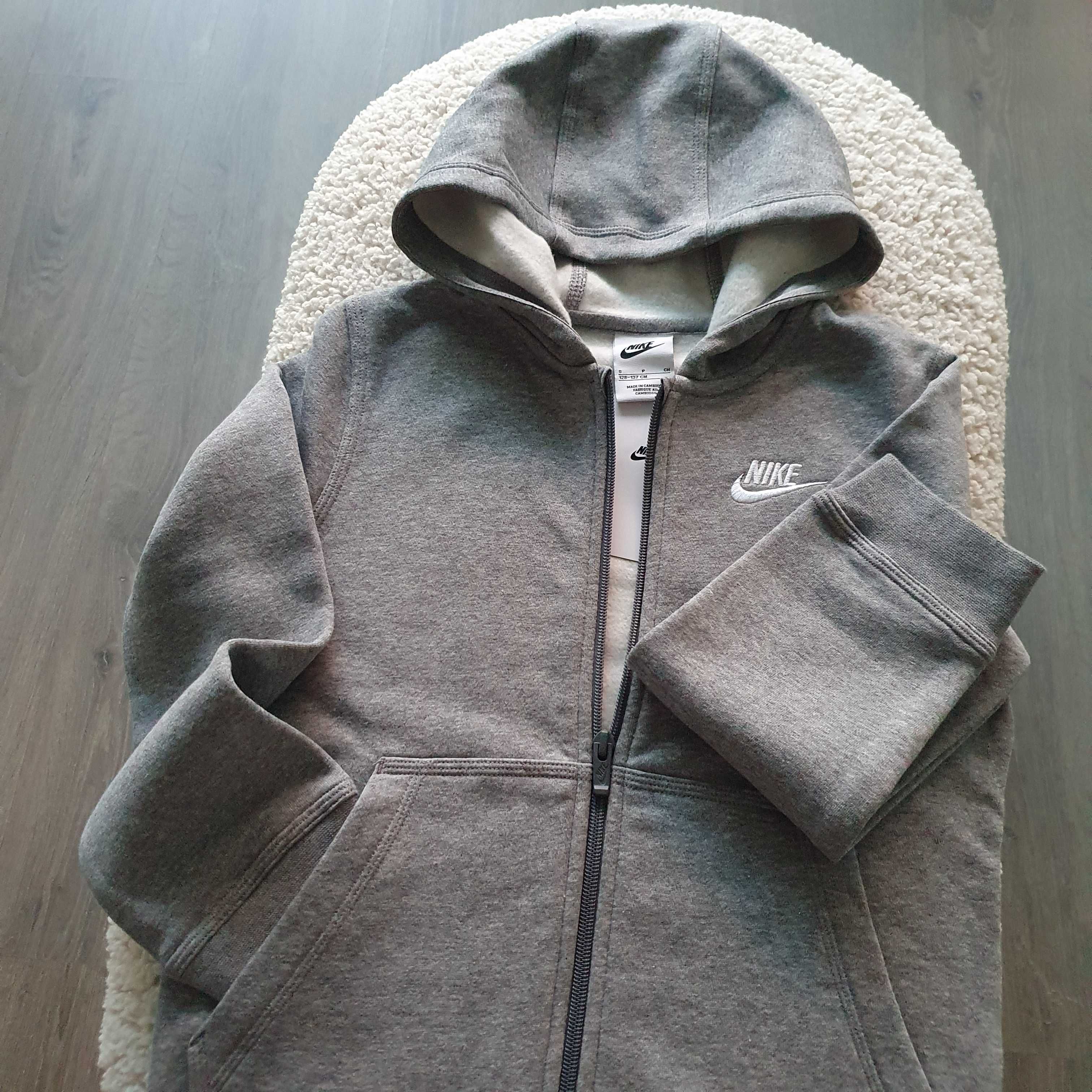Nike Hoodie com fecho para criança, novo, tamanho S, 128-137cm