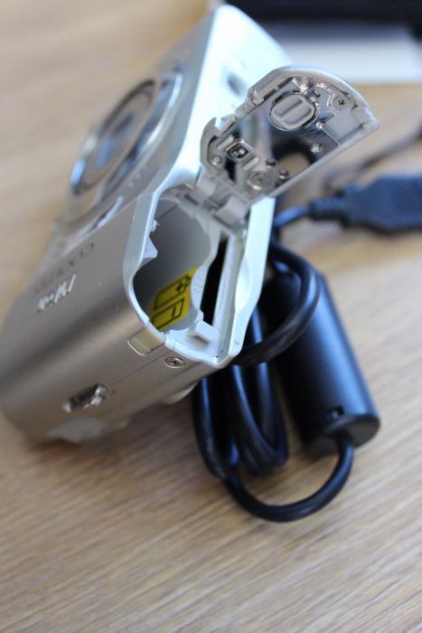 APARAT NIKON L19 ładowarka akumulatory płyta cd etui