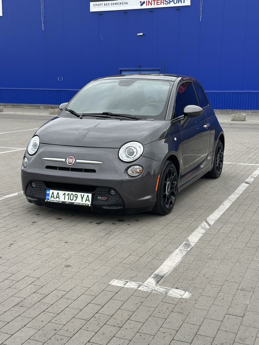 Електромобіль Fiat 500 E