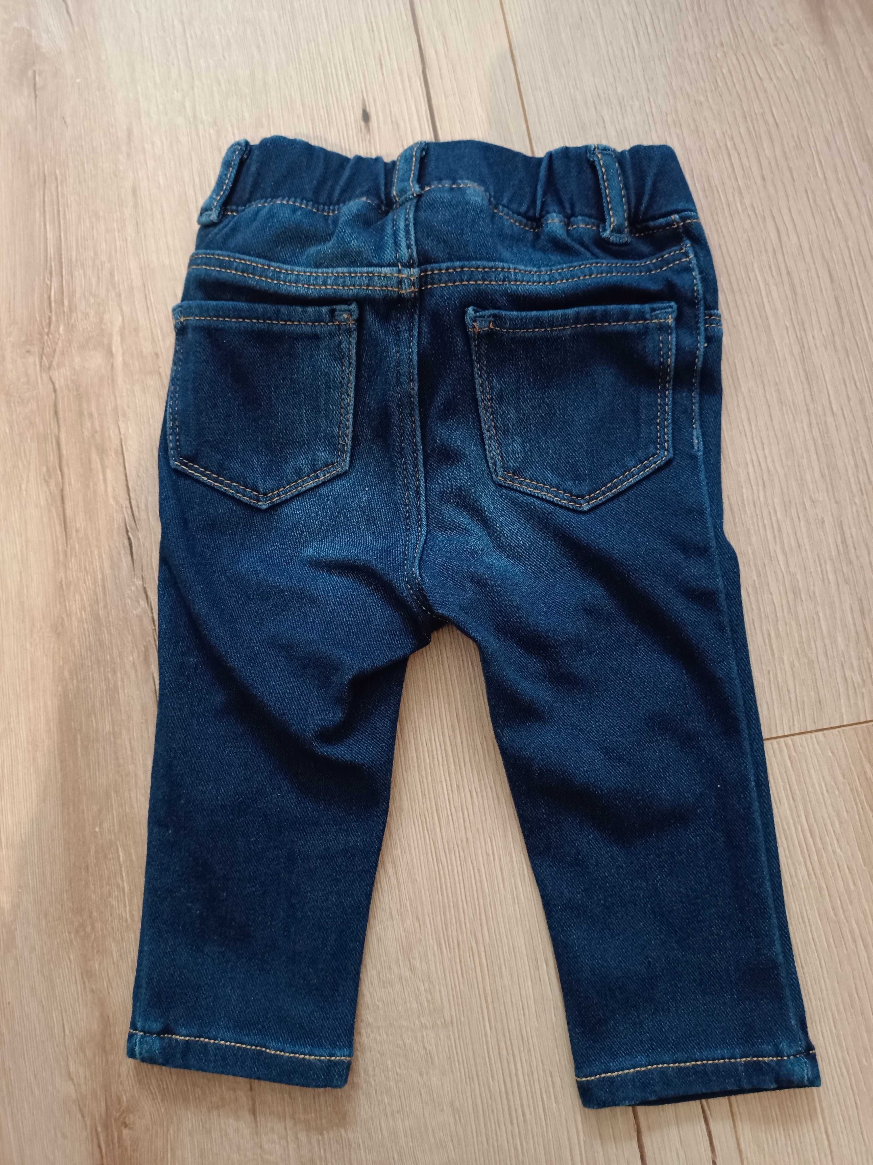 Jeansy Gap rozmiar 6-12 m