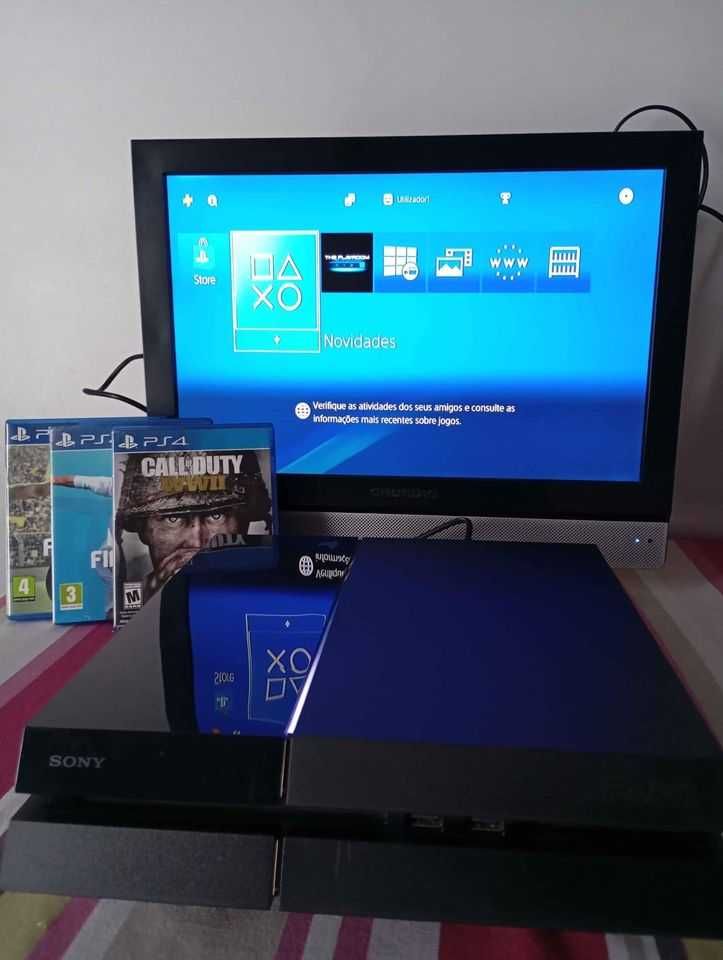 Ps4 Fat 500gb nunca aberta + Fifa 17 e Fifa 19