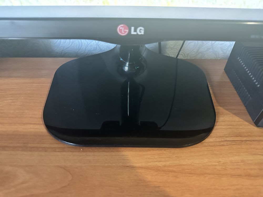Монітор 23" LG 23MP65HQ-P