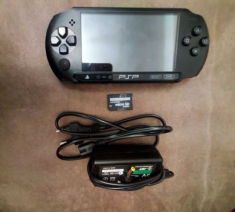 PSP E1000 Street чудовий стан • Оригінальна зарядка + MicroSD адаптер