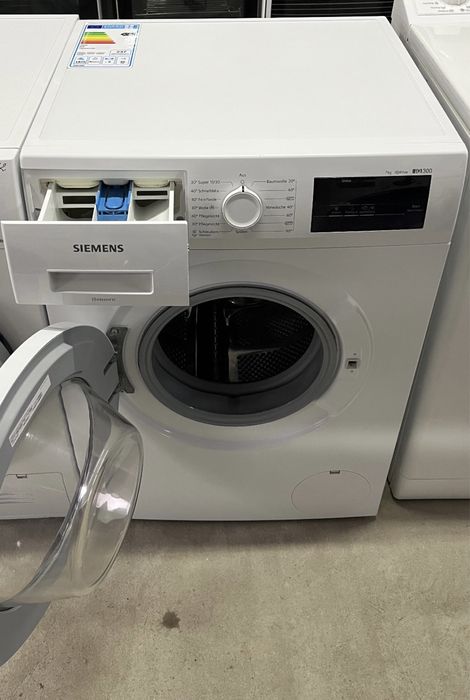 Пральна машинка Siemens IQ 300 iSensoric