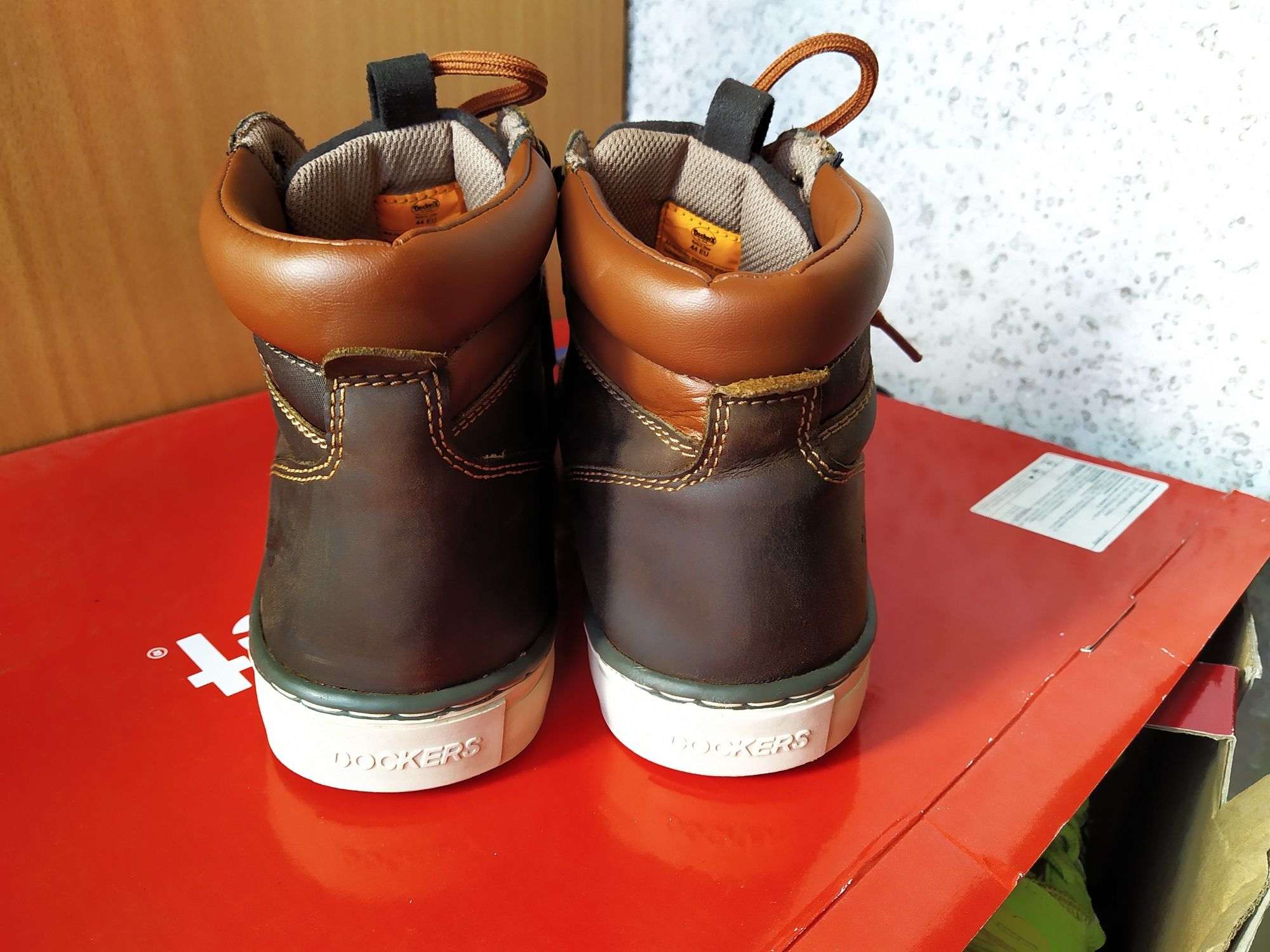 Кожаные высокие кроссовки Dockers by Gerli р.44 UK10