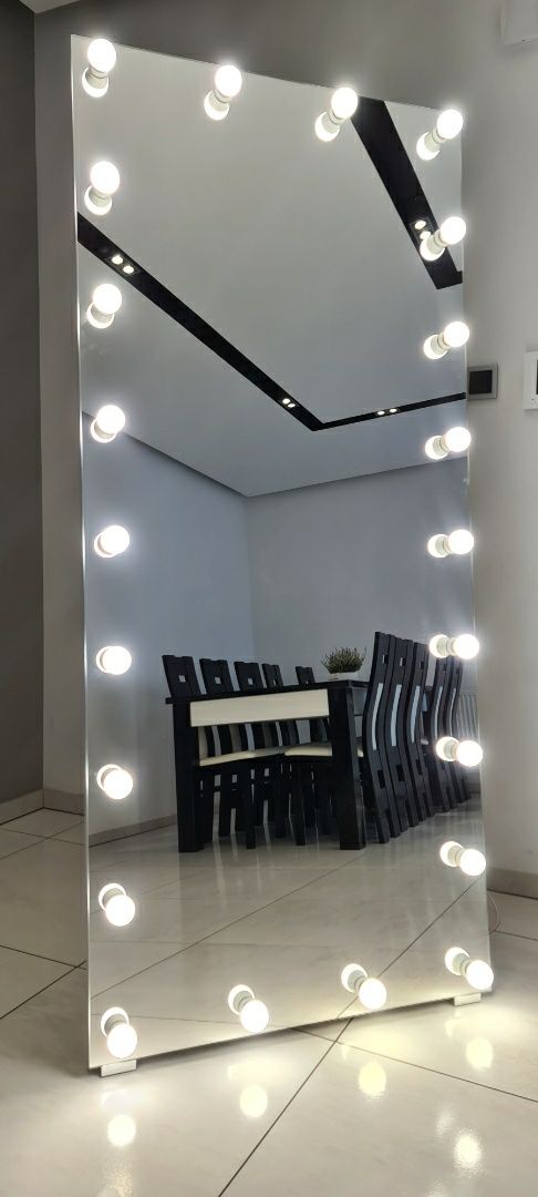 Lustro do makijażu 180x80 stojące z zarowkami Hollywood makeup led