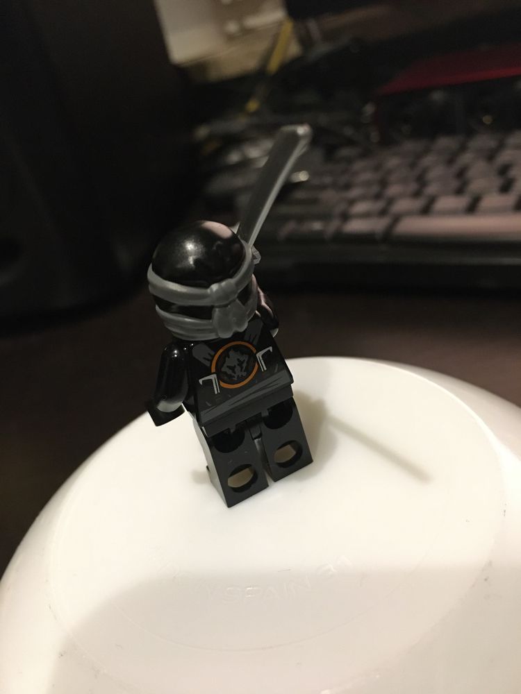 Figurka LEGO Ninjago Cole njo140