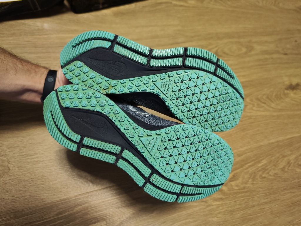 Кросівки Nike Pegasus 35 Shield 26см