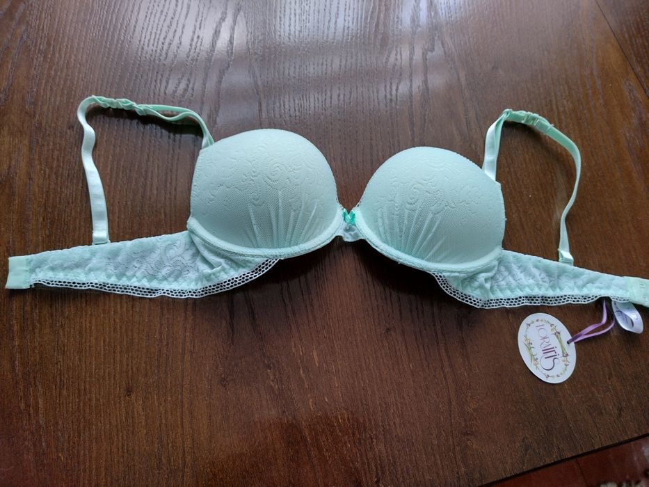 Елегантний ліф відомого бренду білизни Lora Iris