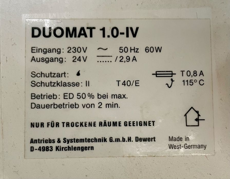 Медичне ліжко з електроприводом DUOMAT