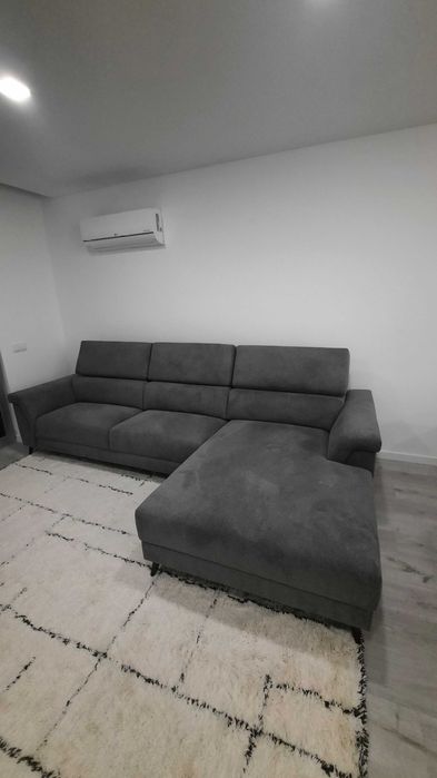 Sofá chaise longue novo