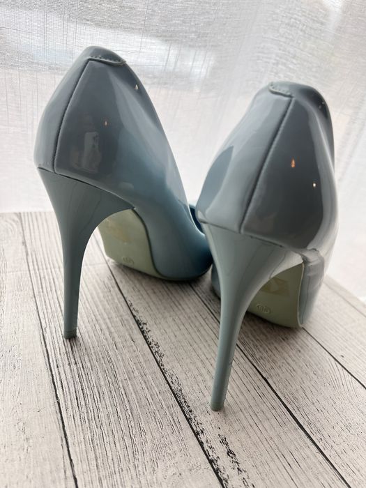 Szpilki błękitne połysk , Vices ,rozmiar 38