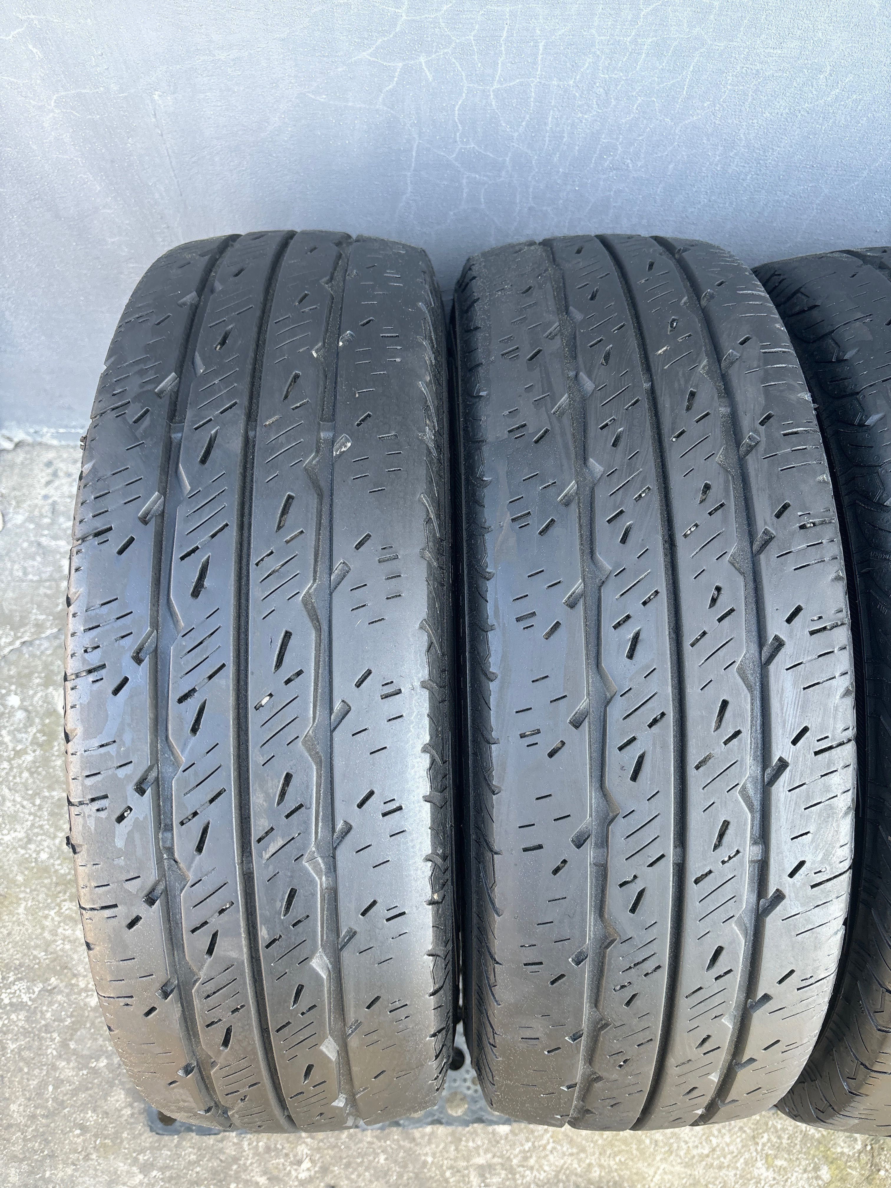 Opony letnie 195/70R15C Uniroyal