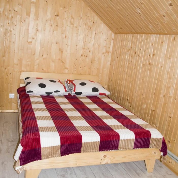 На НОВИЙ РІК ЗАНЯТО!    Будиночок в горах, село Яблуниця, 1 км від це