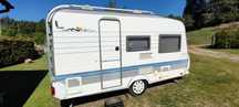 Hobby De Luxe Easy 450  Hobby De Luxe Easy 400 - DMC 1100kg