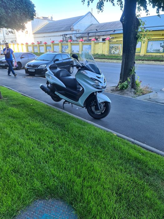 Продам Ямаха  Маджесті.