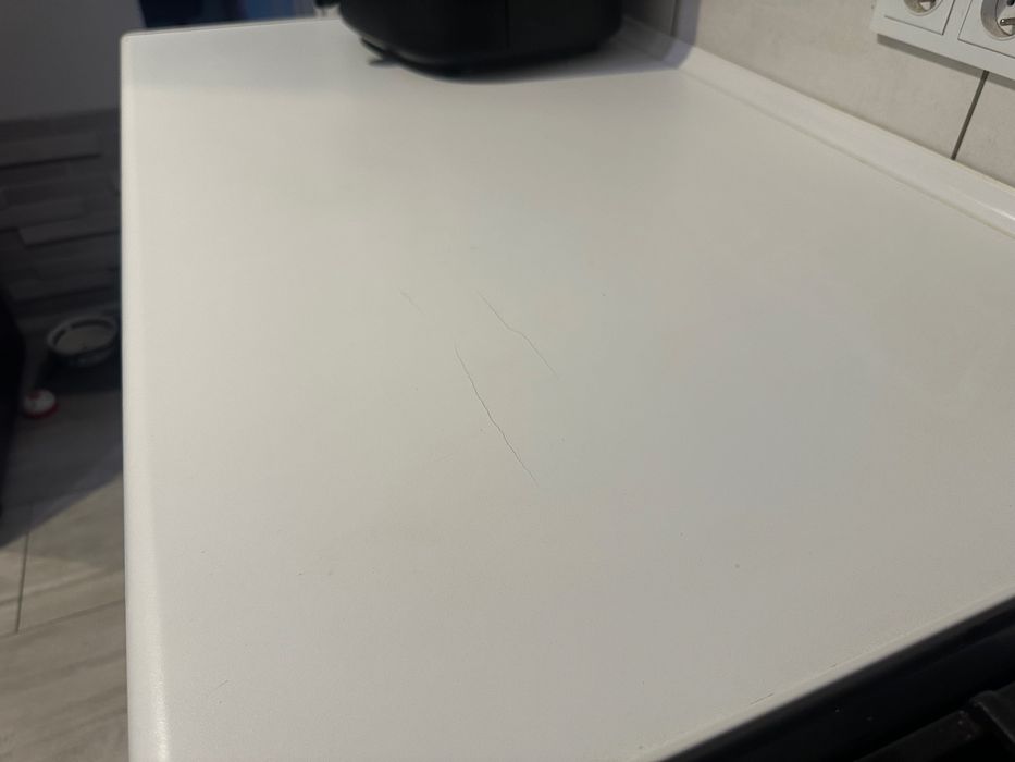 Meble kuchenne z blatem i zlewem franke