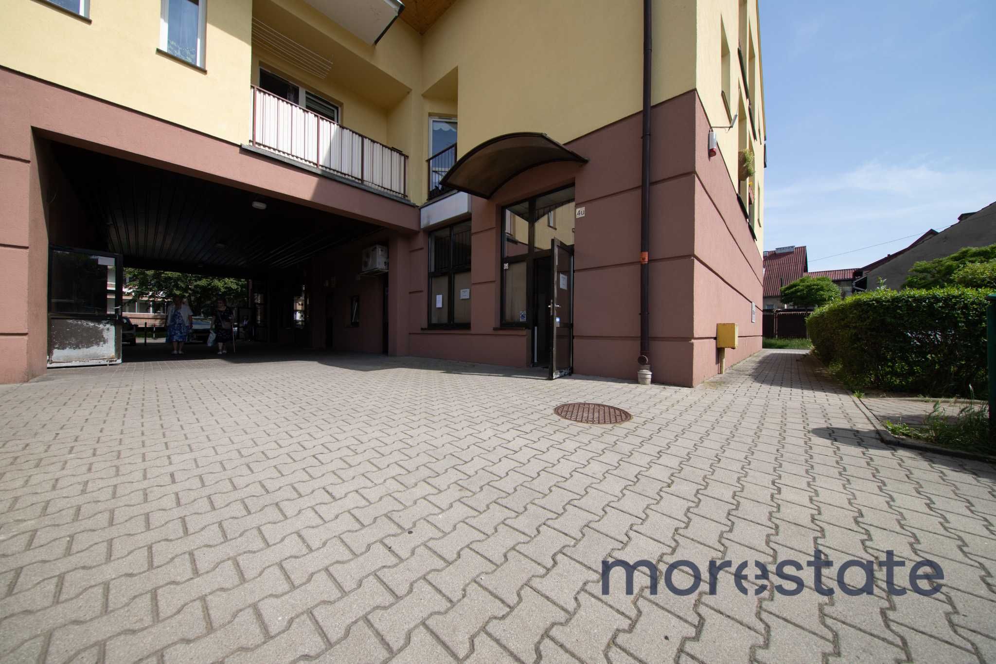 50 m^2 | usługi | parter | witryna | parking