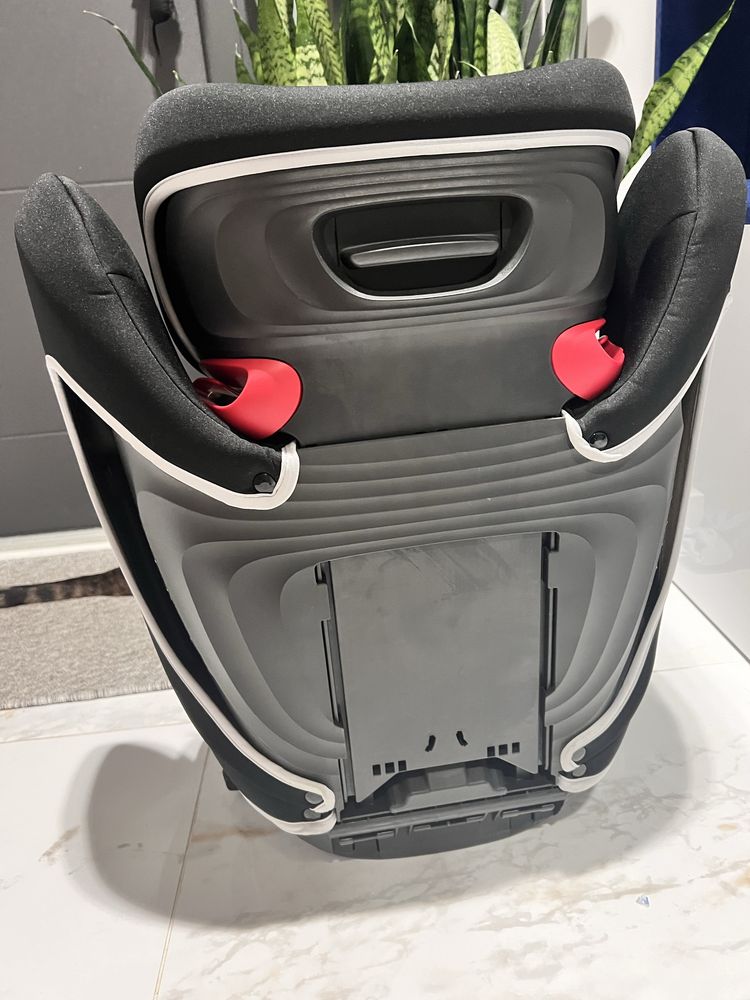 Fotelik samochodowy Cybex solution B-fix