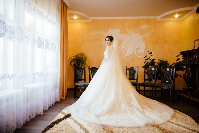 Весільна сукня. Весільне плаття Stella Shakhovskaya