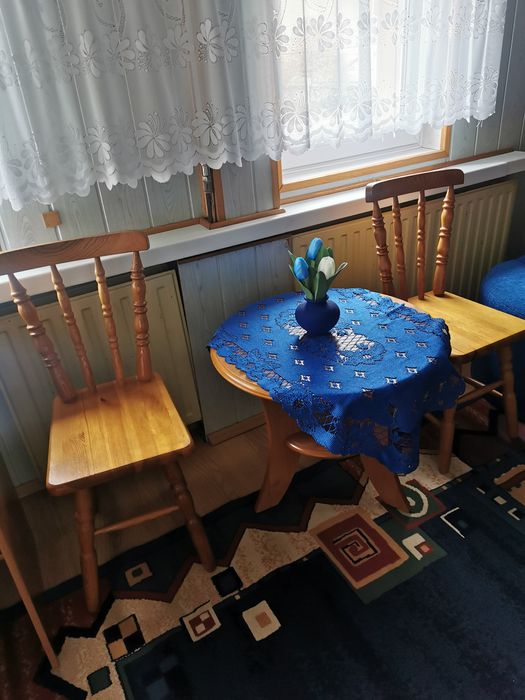 Stolik krzesła stan idealny