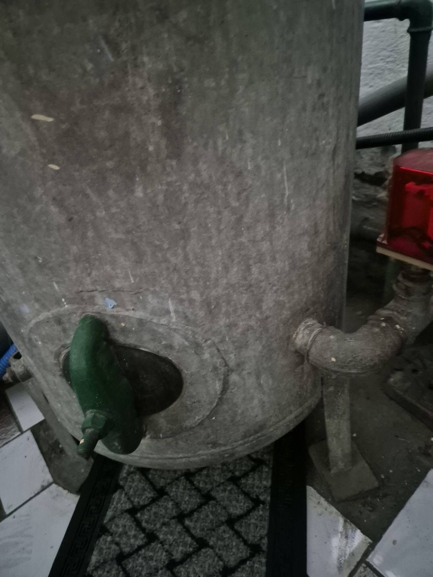 Hydrofor kompletny z pompom do wody pitnej