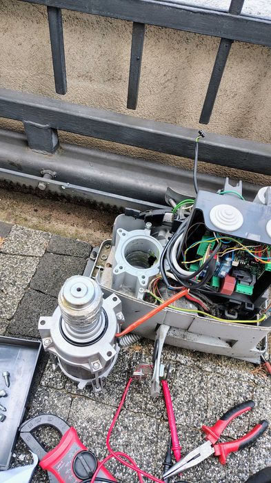 Napędy do bram, automatyka - montaż, serwis, wsparcie