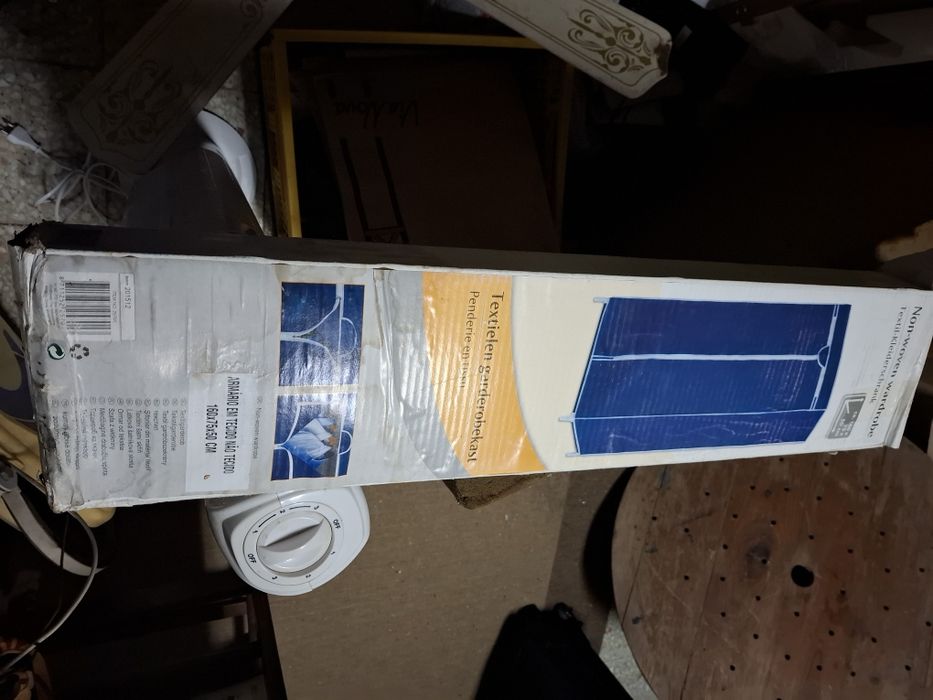 Armário roupeiro em tecido