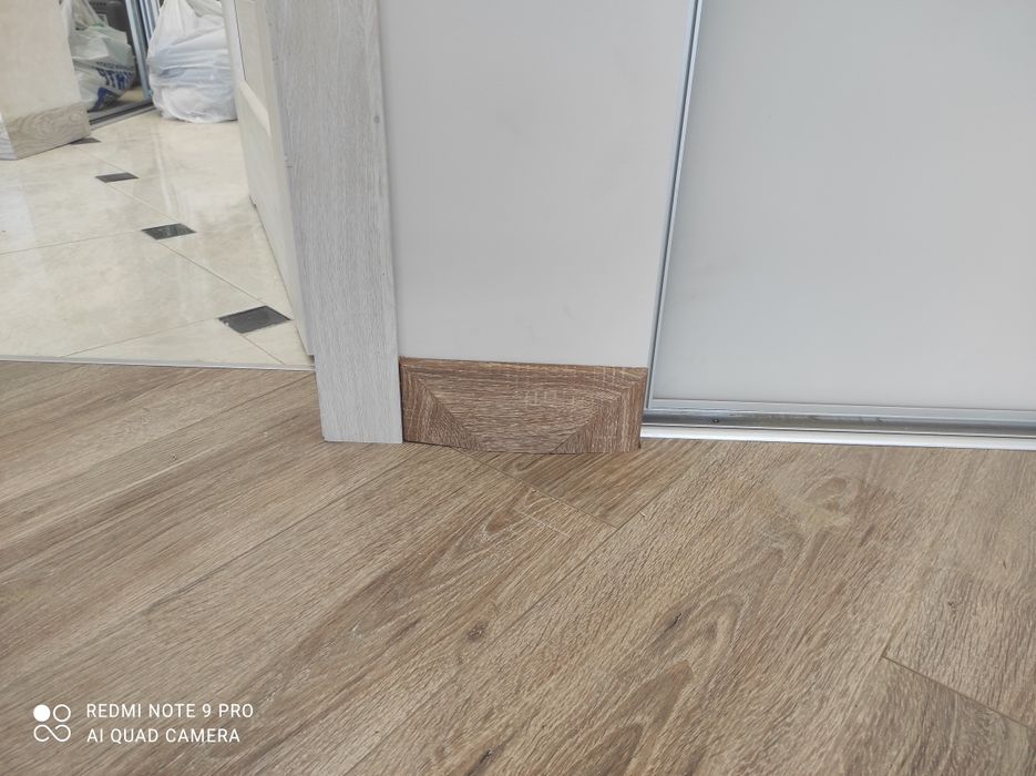 Монтаж плінтуса та ламінату Львів !  Укладка  ламінату МДФ