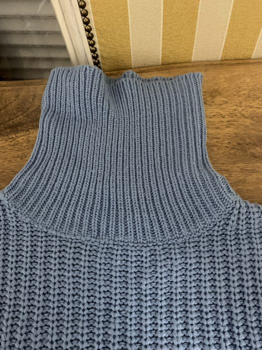 Camisola de gola alta “Rut & Circle” tamanho M, azul