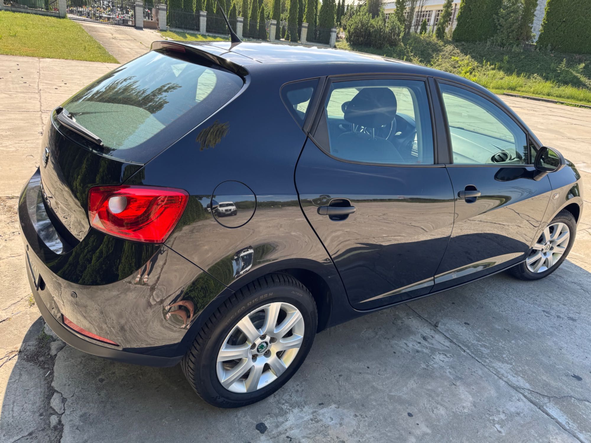 Sprzedam Seat Ibiza 2009 1.4 benzyna