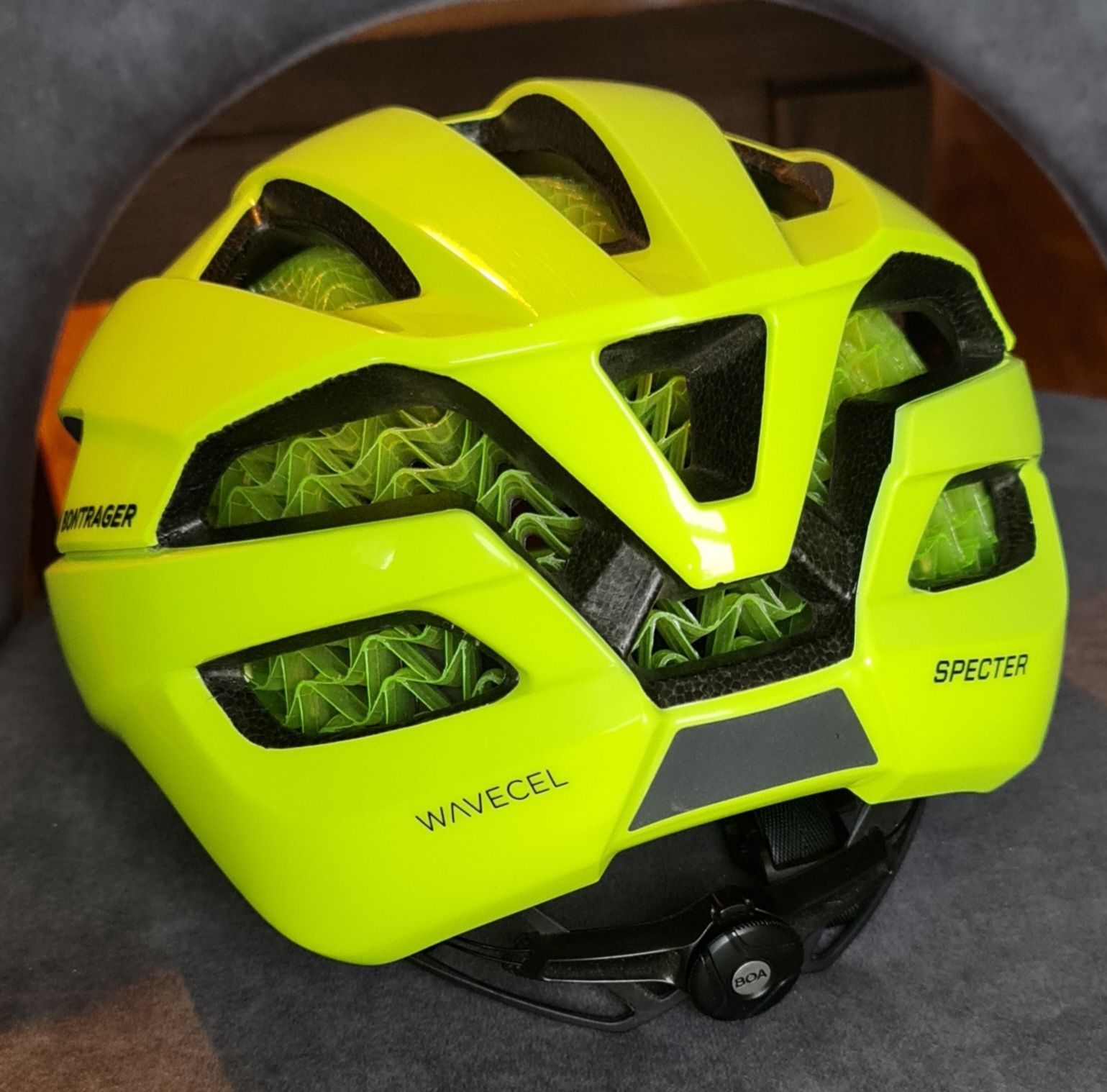 Kask rowerowy Bontrager specter wavecel fluo