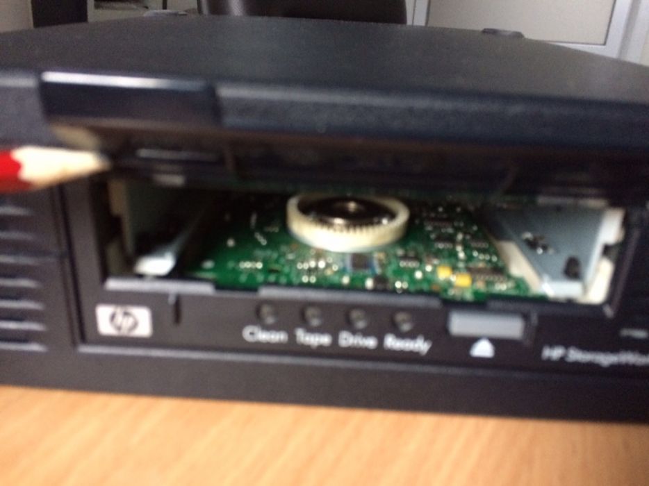 HP StorageWorks Ultrium 232 внешний ленточный накопитель