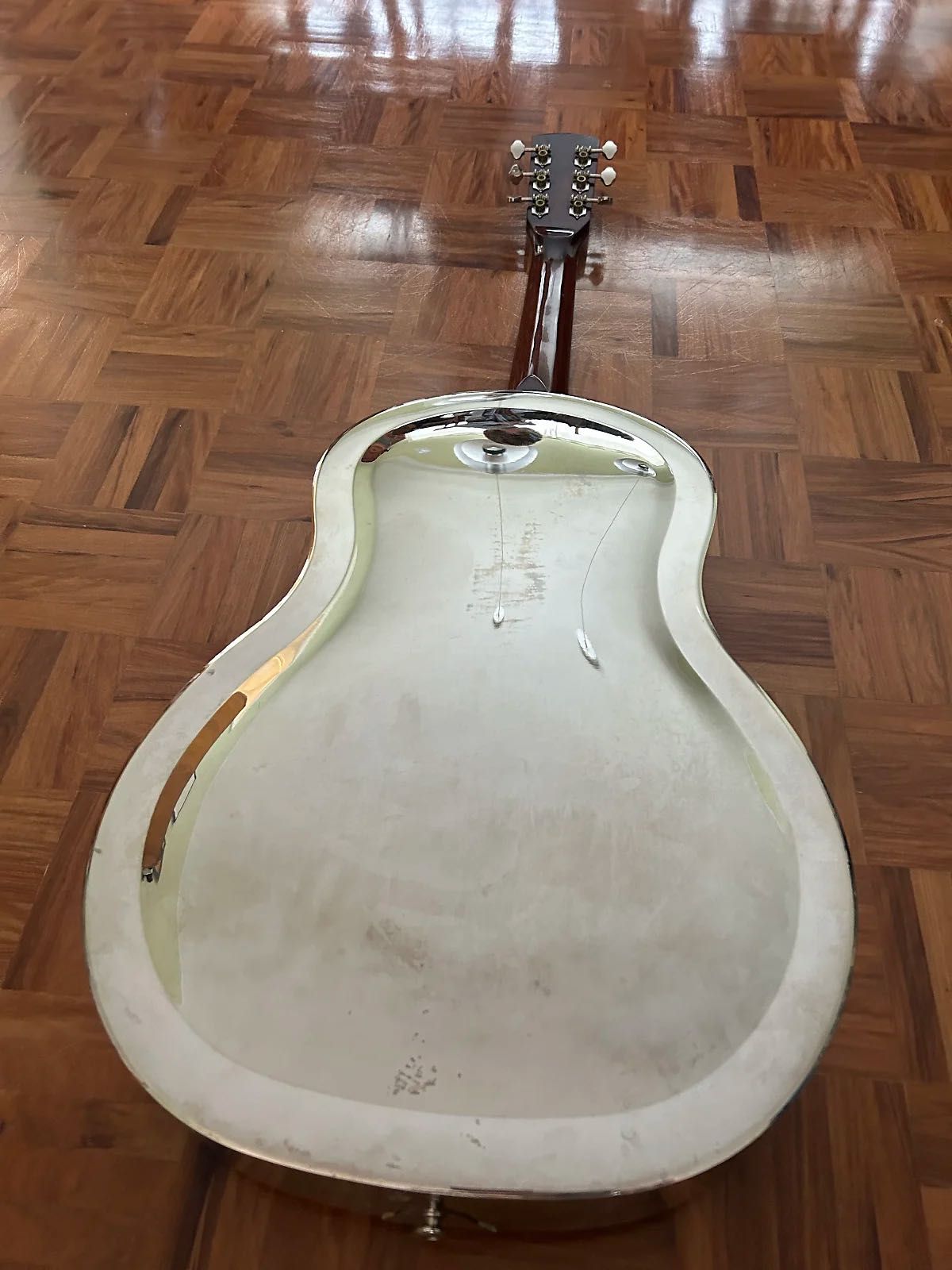 Resonator Guitar - Regal RC 51 (anos 2000)