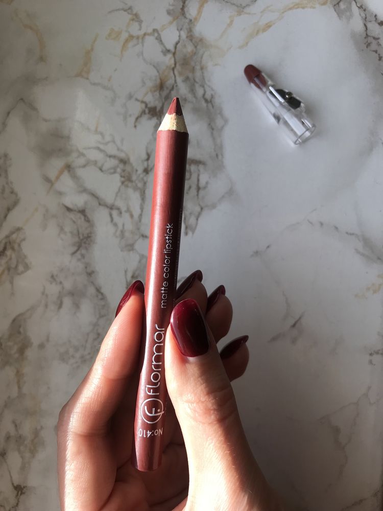 Помада-олівець для губ Flormar matte color lipstick з точилкою