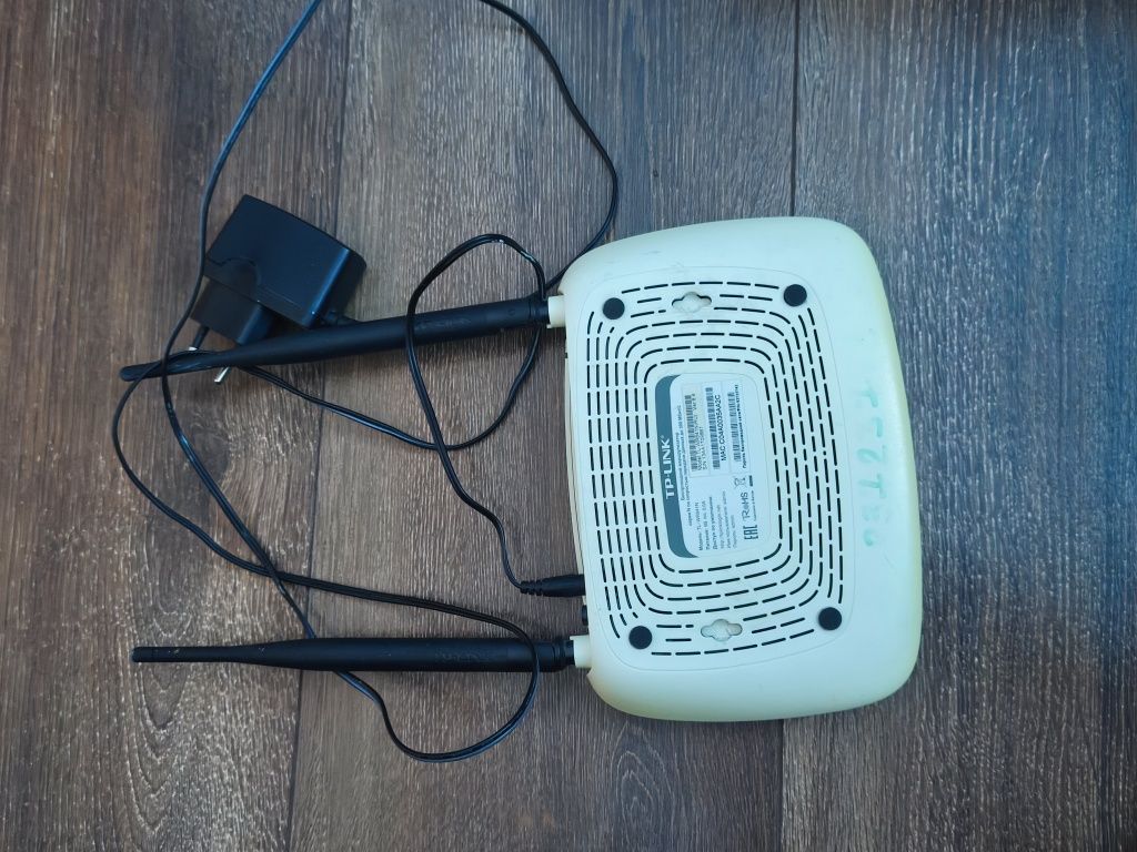 Роутер TP-LINK WR841N