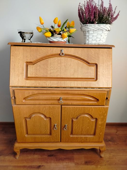 Sekretarzyk w stylu ludwikowskim