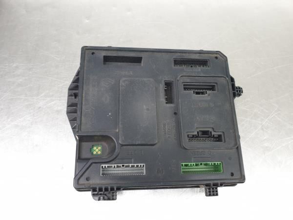 Módulo confort RENAULT Megane III (BZ0_)