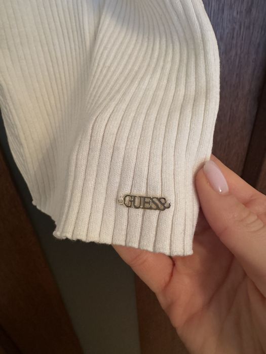 Лонгслів Guess білого кольору