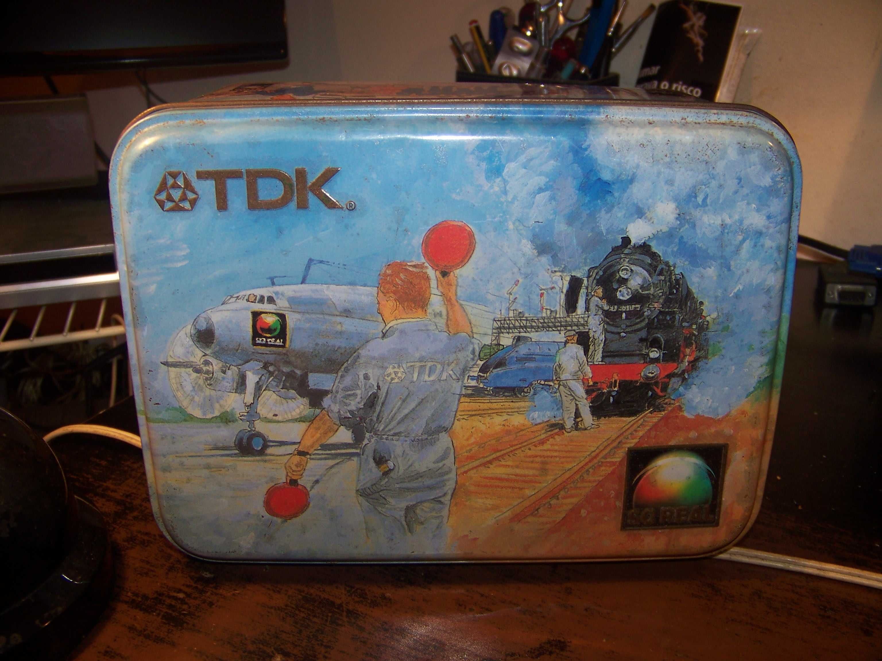 caixa metálica em chapa TDK para colecção motivo VHS