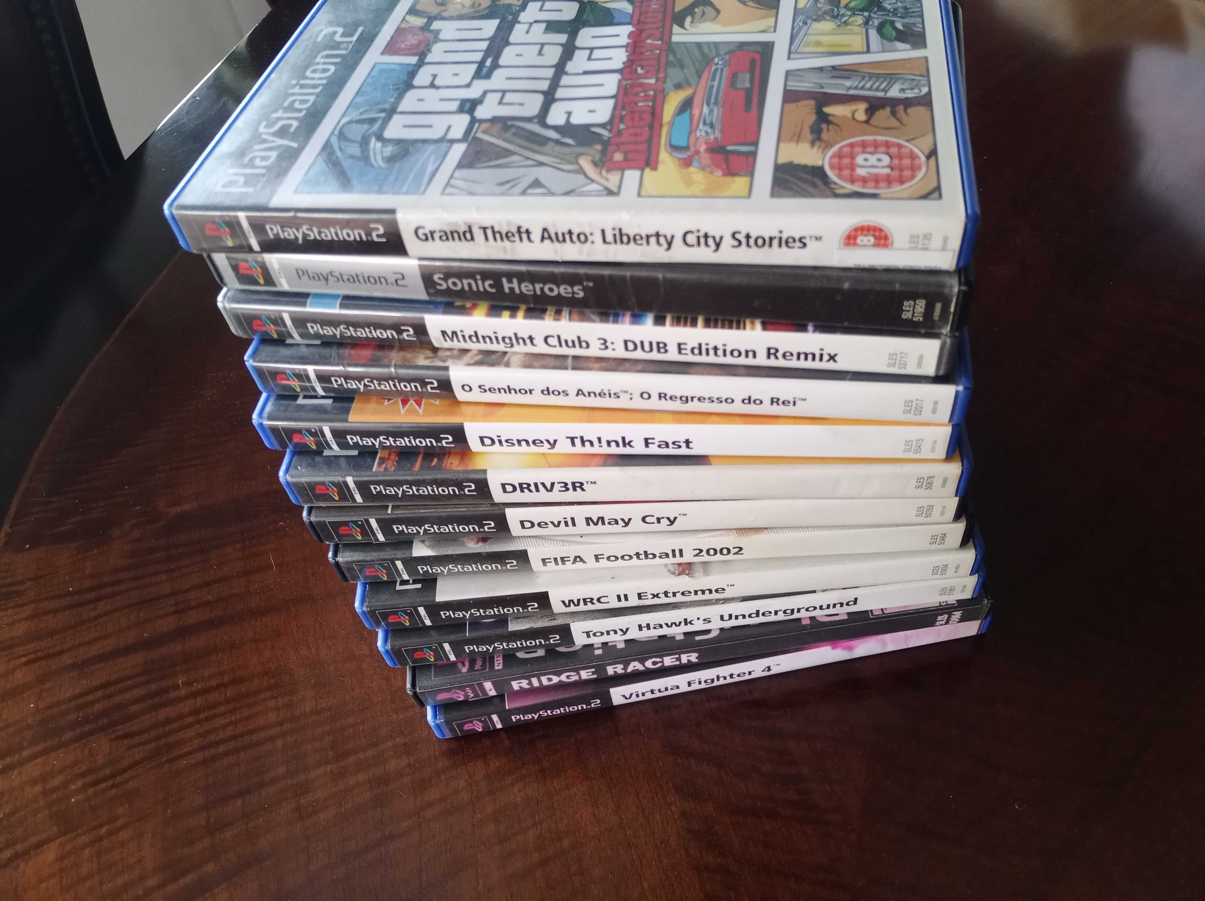 9 Jogos PS2 + 1 PS1 usados