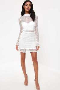 Мереживна біла сукня з вирізом на спині