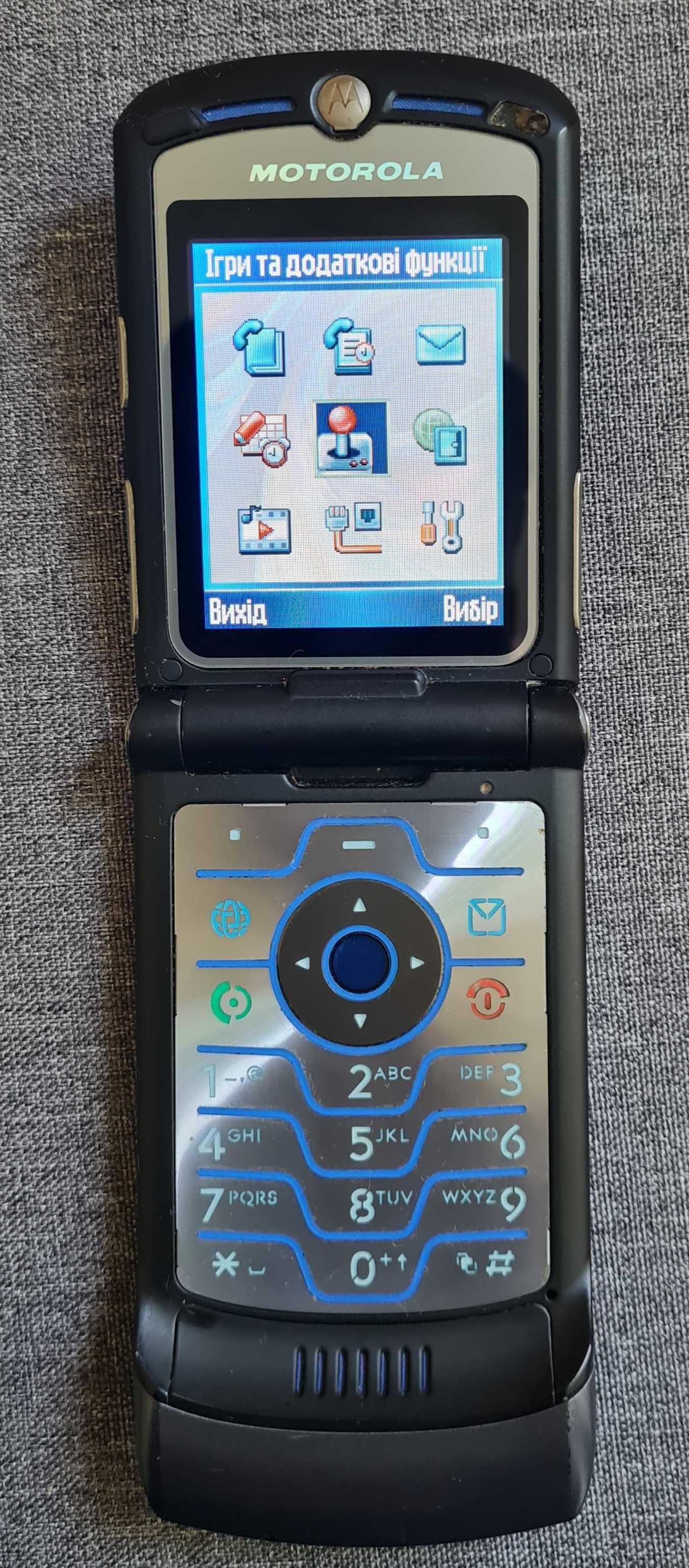 Motorola RAZR V3i  ретро